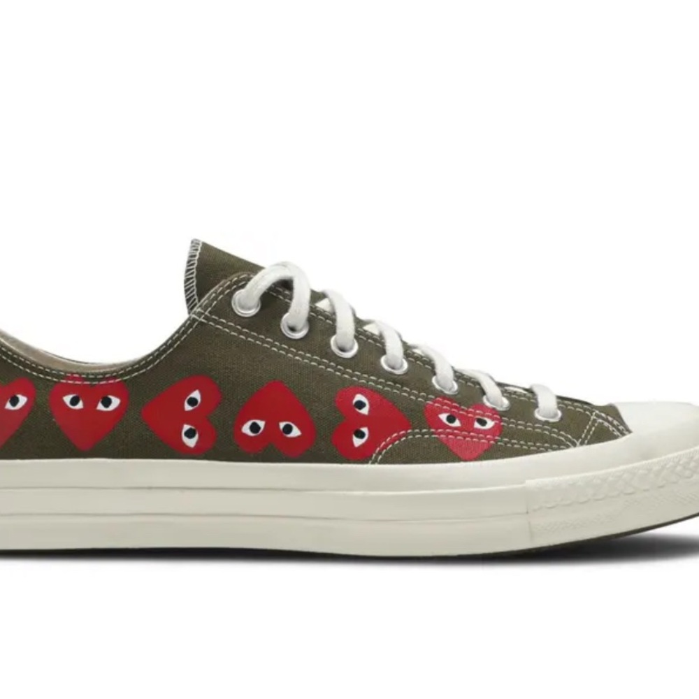 2018
Comme des Garçons Play x Chuck 70 Low Top *Hearts*